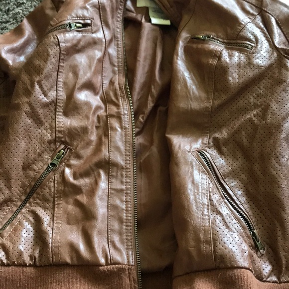 jacket - Picture 2 of 2